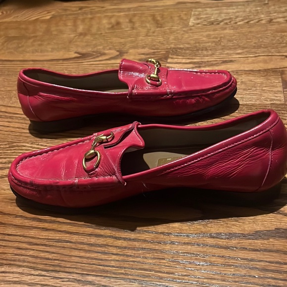 ***Gucci 1953 Horsebit Loafers in Hot Pink | Size 38**** - Picture 5 of 8